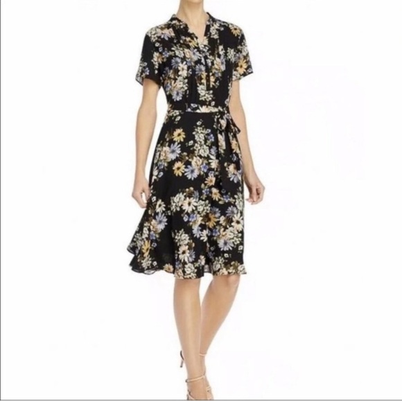 Nanette Lepore Dresses & Skirts - Nanette Lepore size 2 BLACK DREAM CLOUD belted pleated Floral Midi Dress